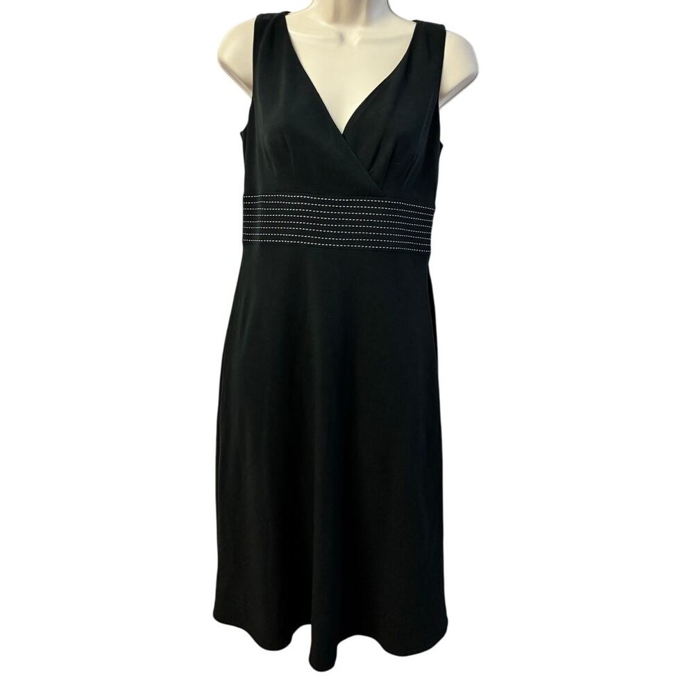 Ann Taylor Black Sleeveless V-Neck Sheath‎ Dress Contrast Stitch Waist Size 2